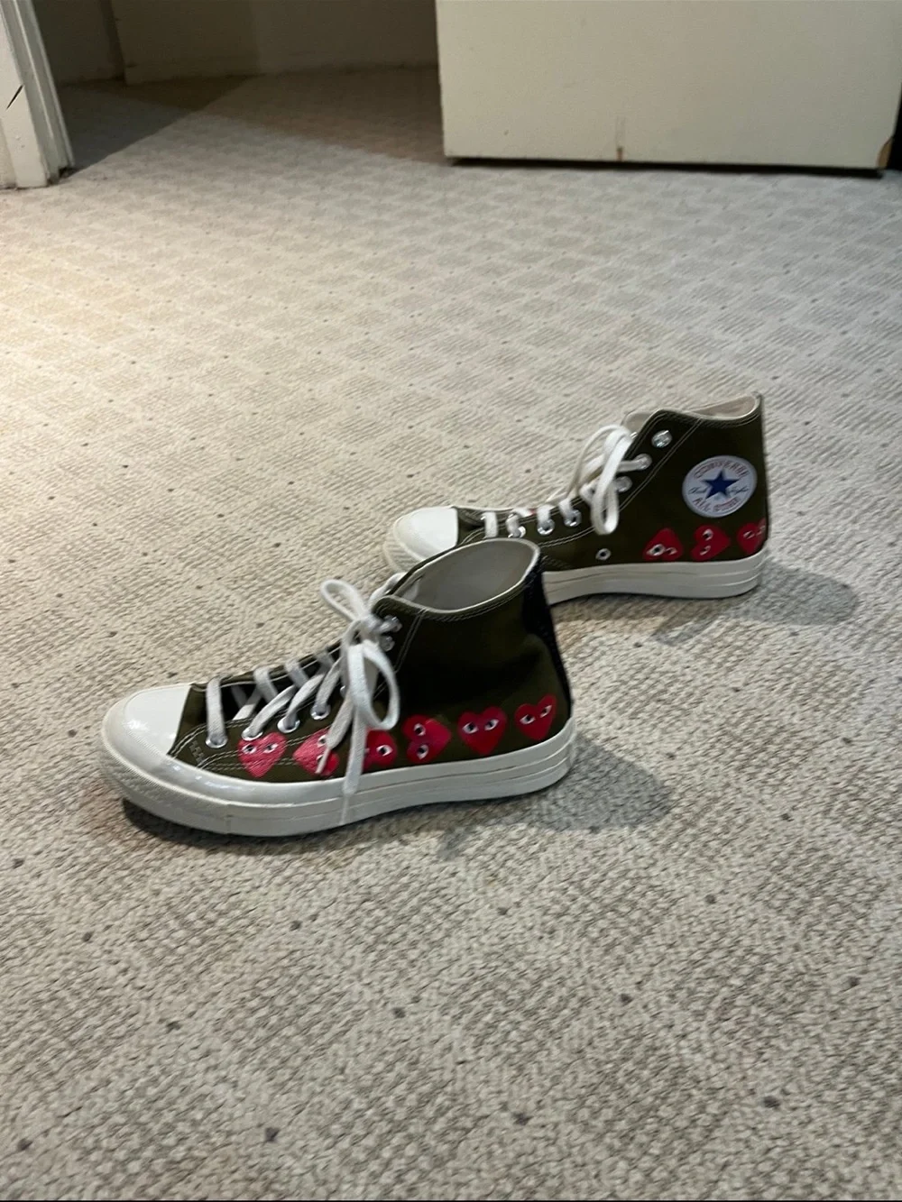 Converse Comme des Garçons Play x Chuck 70 Ні Top Multi Heart Sneakers. - Picture 6 of 10